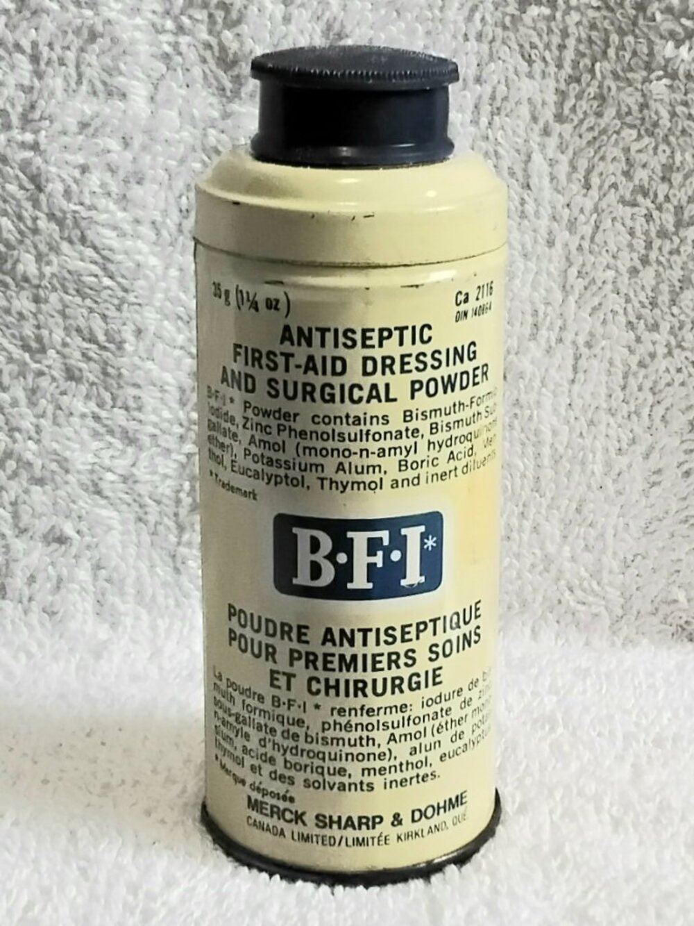 Vintage B.F.I. Antiseptic First Aid Dressing and Surgical Powder Lot 2668-W!!